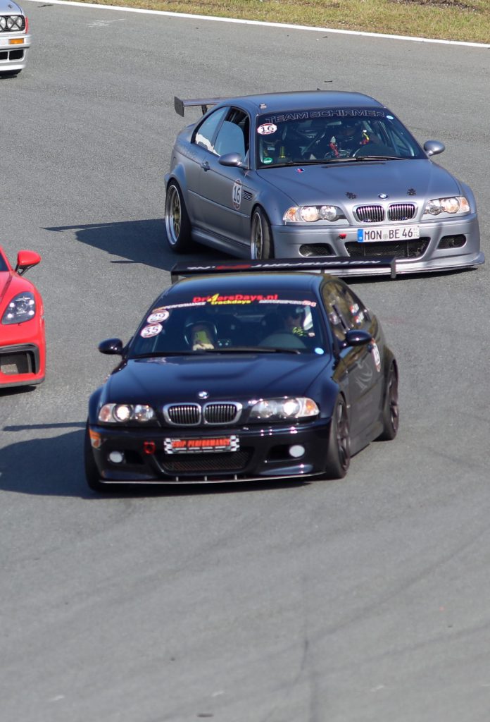 bmw-e46-m3-coupe-on-track-vertical bmw-e46-m3-coupe-on-track-vertical