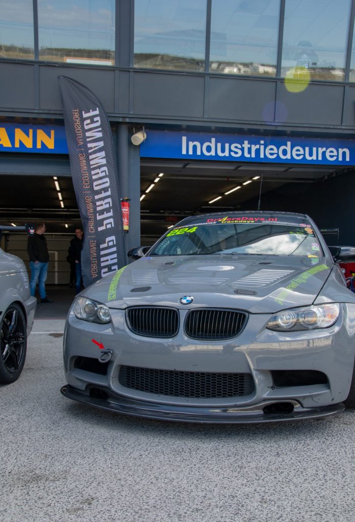bmw-e92-m3-zandvoort-vertical bmw-e92-m3-zandvoort-vertical